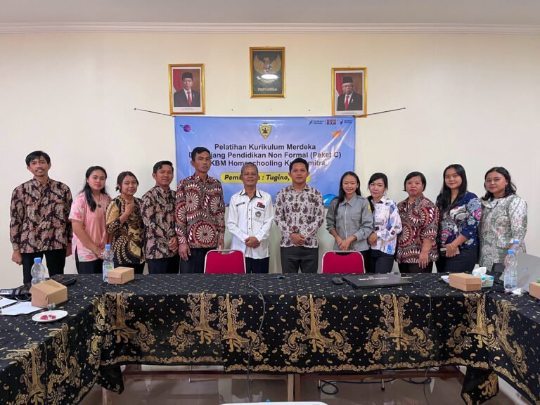 Pelatihan Penerapan Kurikulum Merdeka PKBM Homeschooling Kusalamitra